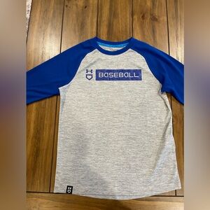 Boys under Armour shirt 
Youth medium 
Great condition